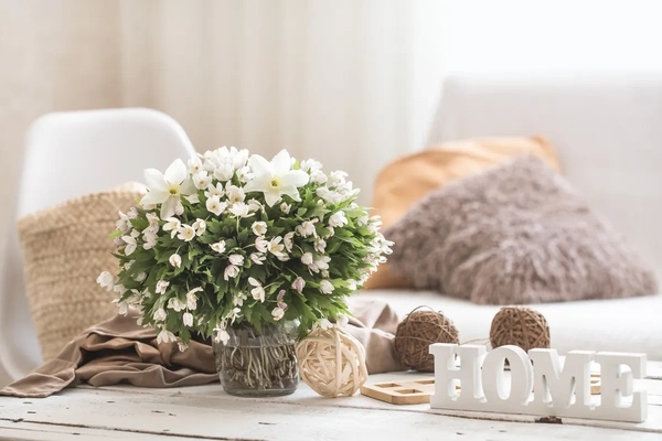 mesa decorada con flores