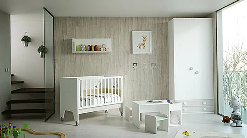 Dormitorio Infantil Completo: Cuna con Armario y Mesa Baja